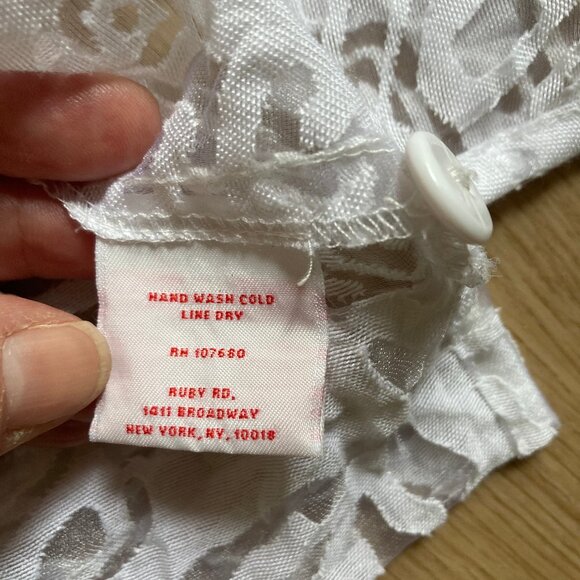 Ruby Rd. Plus Button Down White & Sheer Shirt Elegant Design Artistic, size 24W - Picture 10 of 12